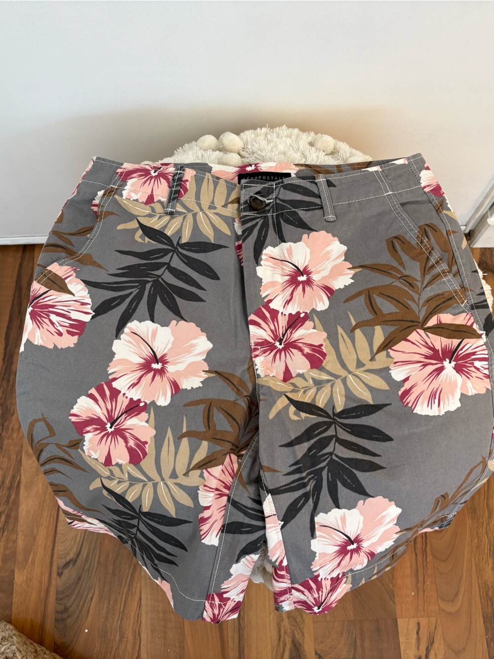 Aeropostale | Floral Print Women’s Shorts in Gray and Pink
